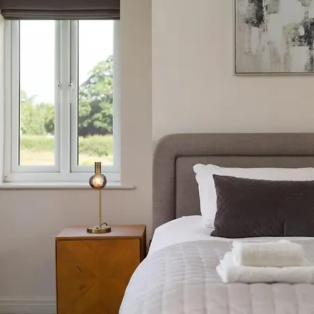 Luxury Getaway For Groups York