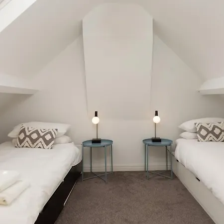 Luxury Getaway For Groups York